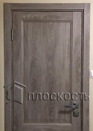 Установка дверей от производителя фабрики ФРАМИР у метро Парнас. На фото смонтированная Плоскость дверь.