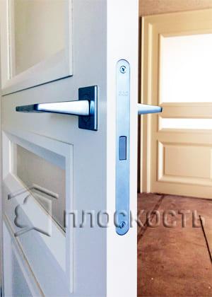 Врезка фрезером магнитных замков и ручек LUXURY Морелли в межкомнатные двери от производителя Гарант в СПб