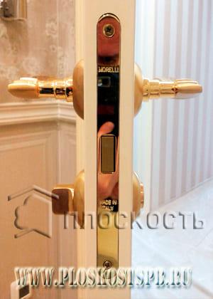 Монтаж межкомнатных дверей от производителя в СПб